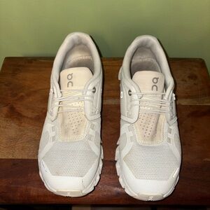 Women’s On Cloud 5 Sneakers